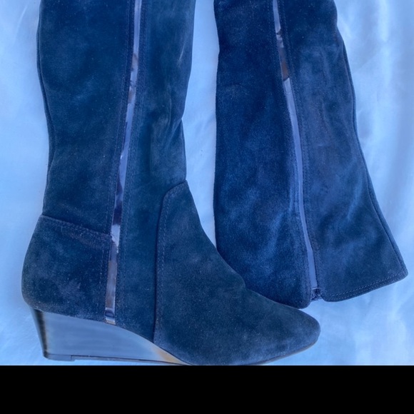 Suede boots - Picture 4 of 4